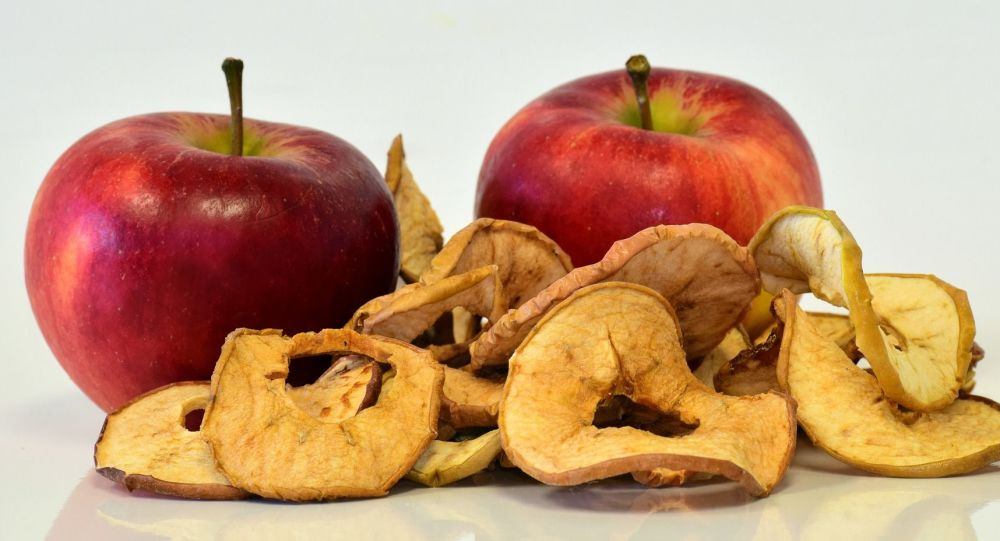 Yong‘oq va Quritilgan mevalar image